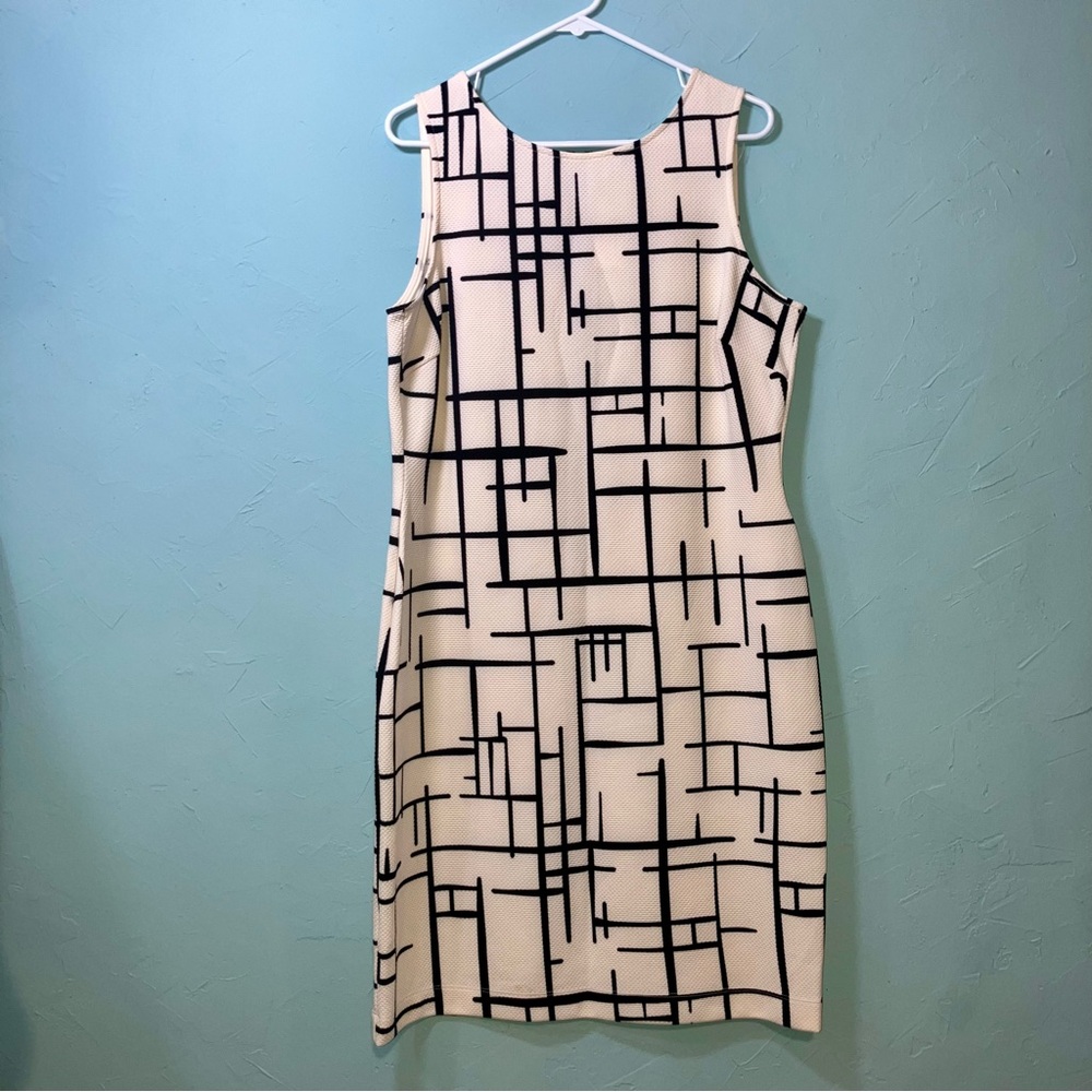 NWT Cream Sleeveless Midi Dress with Black Geometric Print Size 1X
